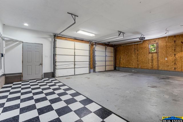 7727 Main Street, Ralston, NE 68127
