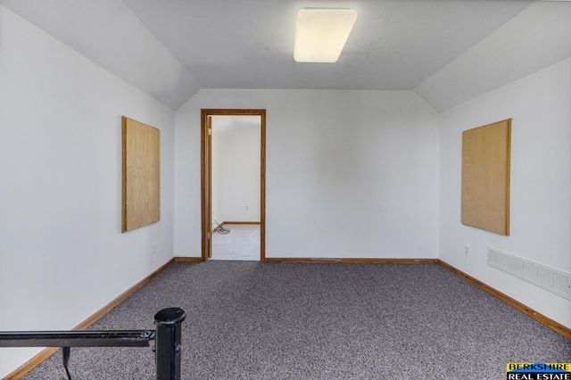 7727 Main Street, Ralston, NE 68127
