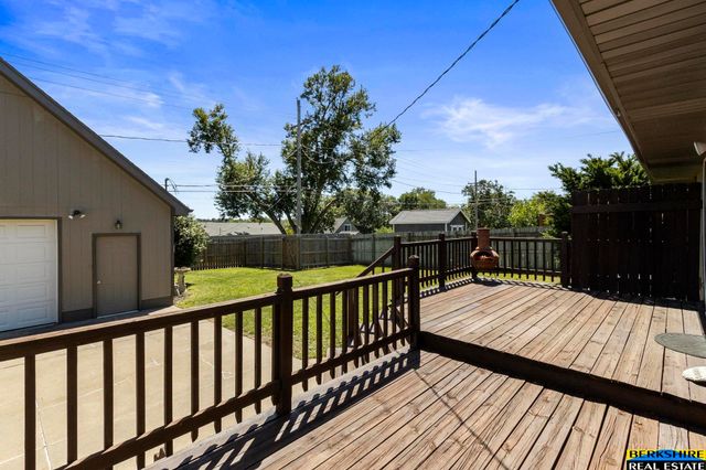 7727 Main Street, Ralston, NE 68127