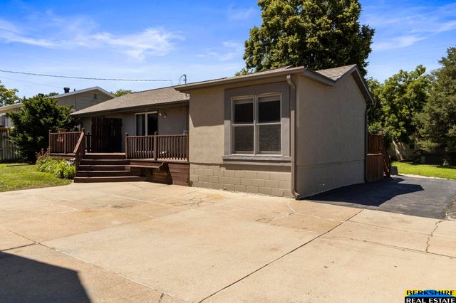7727 Main Street, Ralston, NE 68127