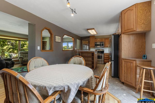 7727 Main Street, Ralston, NE 68127