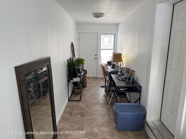 510 Sawyer Road, Lansing, MI 48911