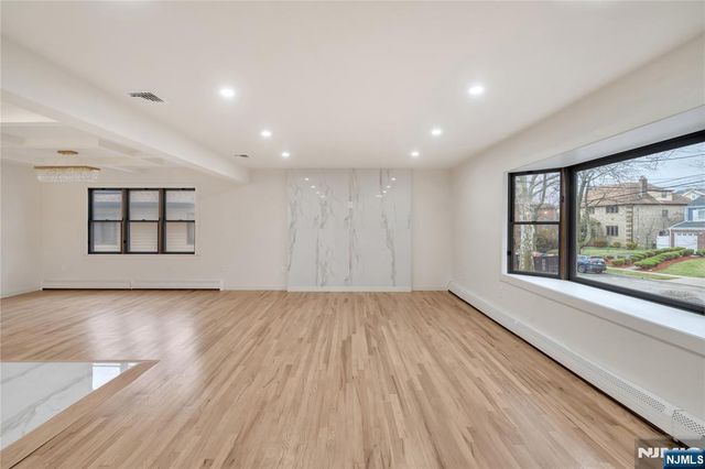 468 Morse Avenue, Ridgefield, NJ 07657