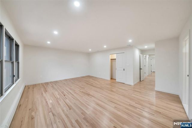 468 Morse Avenue, Ridgefield, NJ 07657