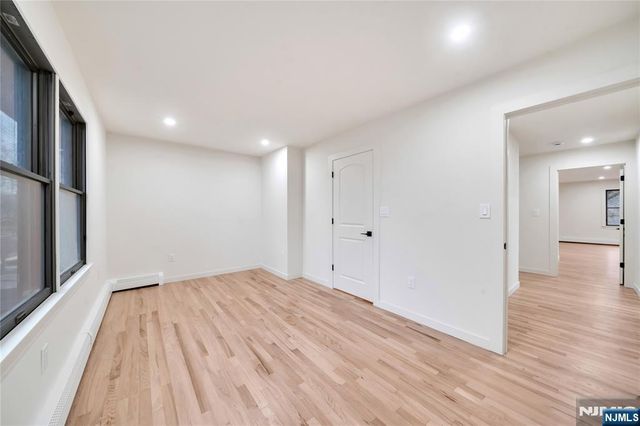 468 Morse Avenue, Ridgefield, NJ 07657