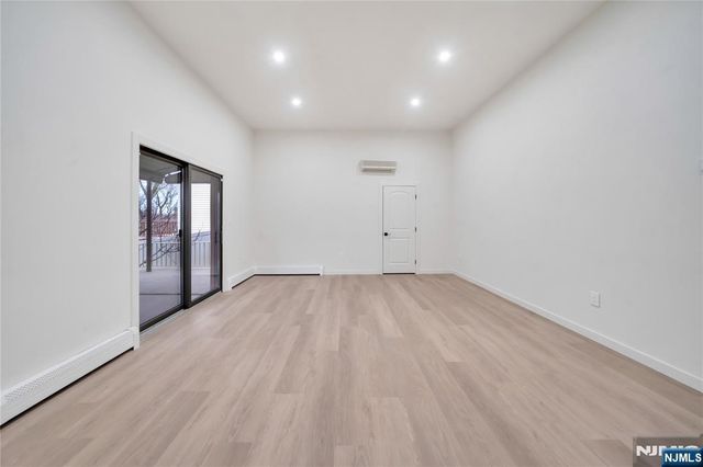 468 Morse Avenue, Ridgefield, NJ 07657