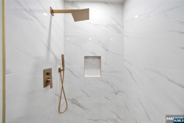 468 Morse Avenue, Ridgefield, NJ 07657