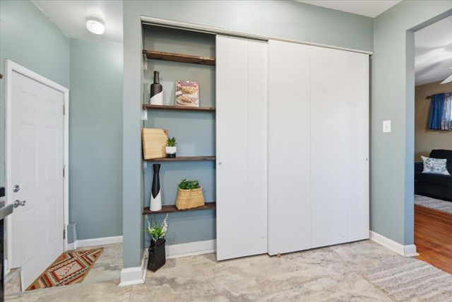 2308 S 10TH Street, Council Bluffs, IA 51501