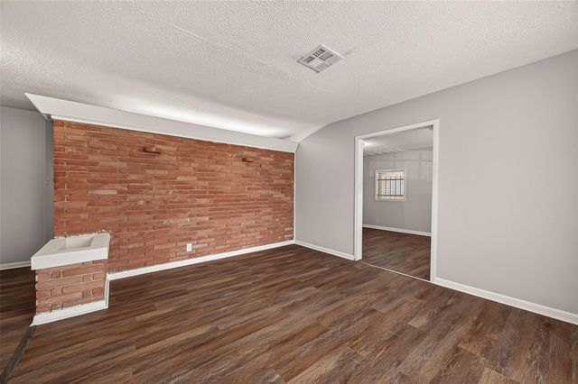 3815 Love Street, Houston, TX 77026