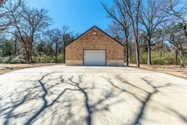 504 CR 1452, Bonham, TX 75418