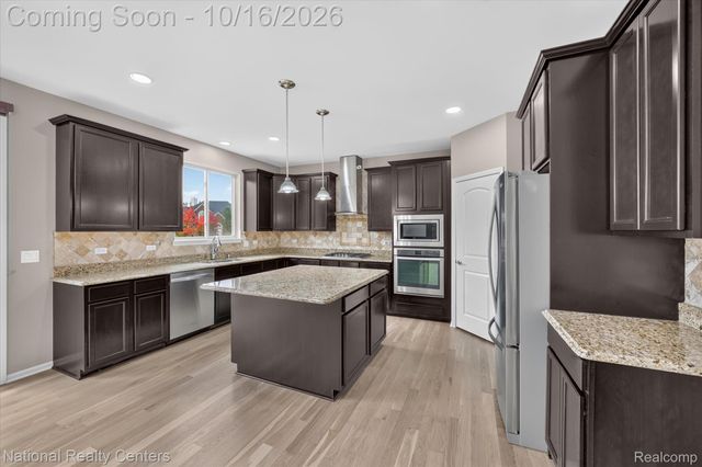 52347 Ferndale Drive, Lyon Charter Township, MI 48167