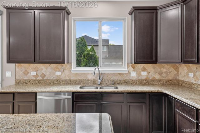 52347 Ferndale Drive, Lyon Charter Township, MI 48167