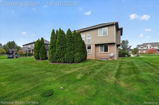 52347 Ferndale Drive, Lyon Charter Township, MI 48167