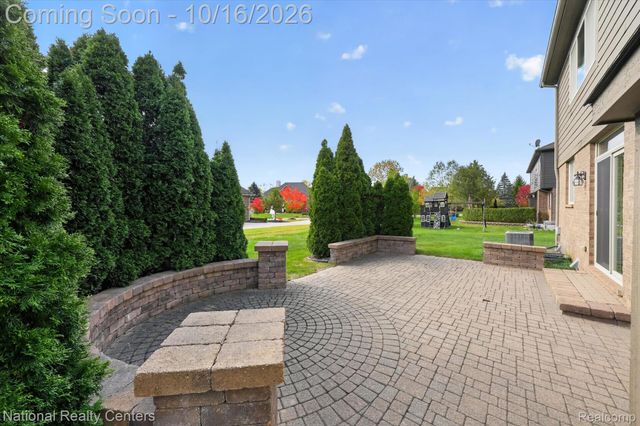 52347 Ferndale Drive, Lyon Charter Township, MI 48167