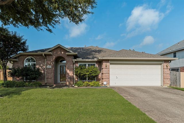 8125 Salt River Road, Fort Worth, TX 76137