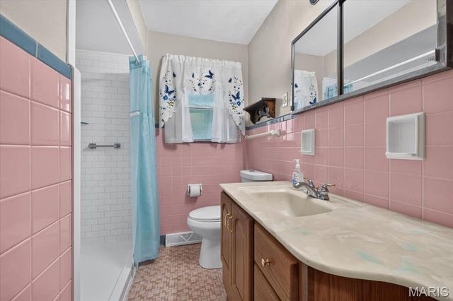 305 W Lincoln Avenue, Caseyville, IL 62232