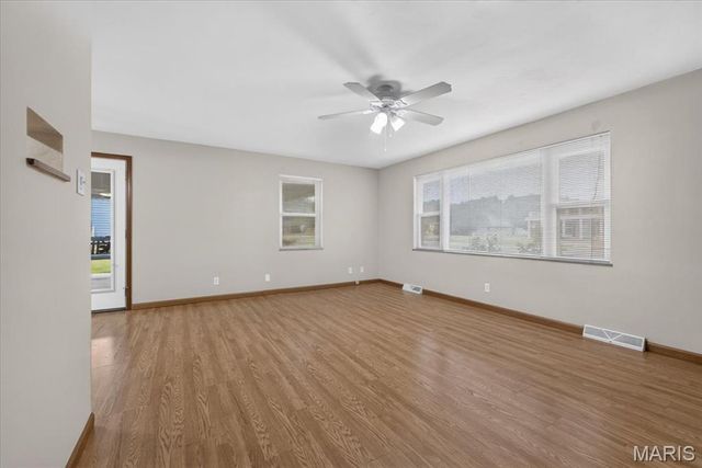 305 W Lincoln Avenue, Caseyville, IL 62232