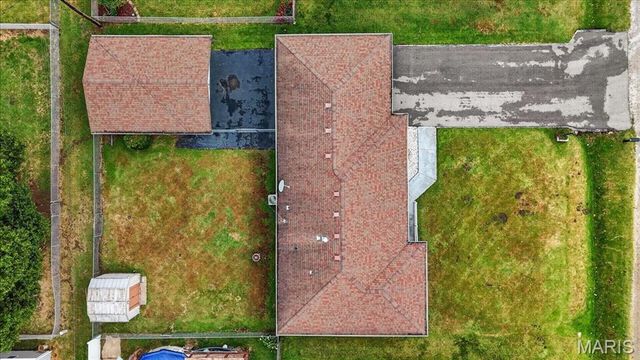305 W Lincoln Avenue, Caseyville, IL 62232