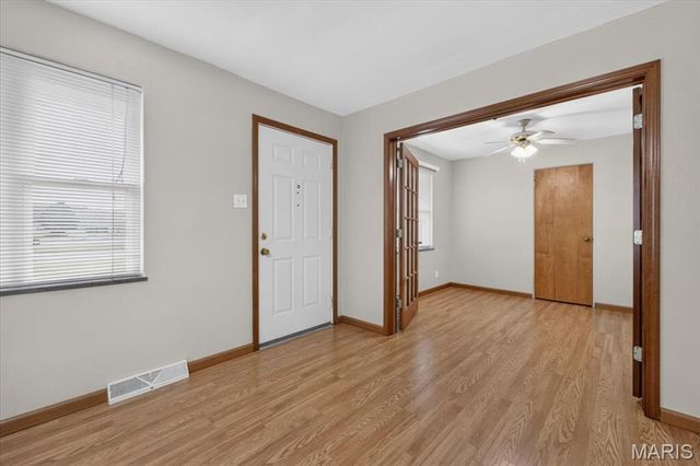 305 W Lincoln Avenue, Caseyville, IL 62232