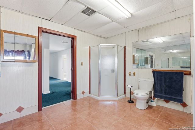 483 SASSMAN RD, Marion, TX 78124