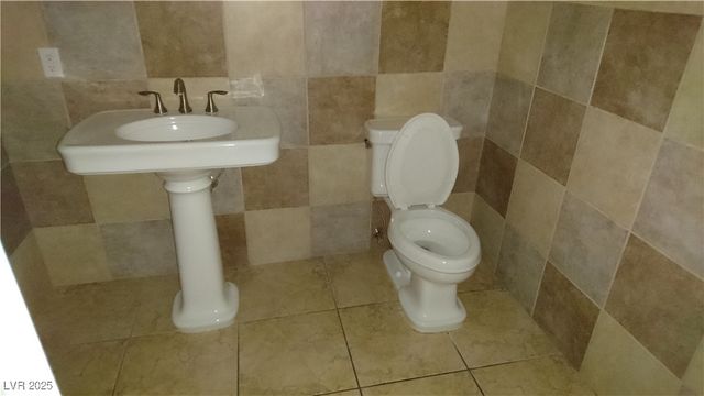 5584 Hawley Court, Las Vegas, NV 89118