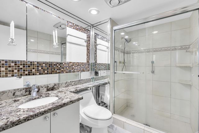 9500 N Hollybrook Lake Drive 301, Pembroke Pines, FL 33025