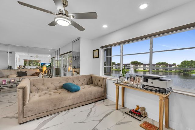 9500 N Hollybrook Lake Drive 301, Pembroke Pines, FL 33025