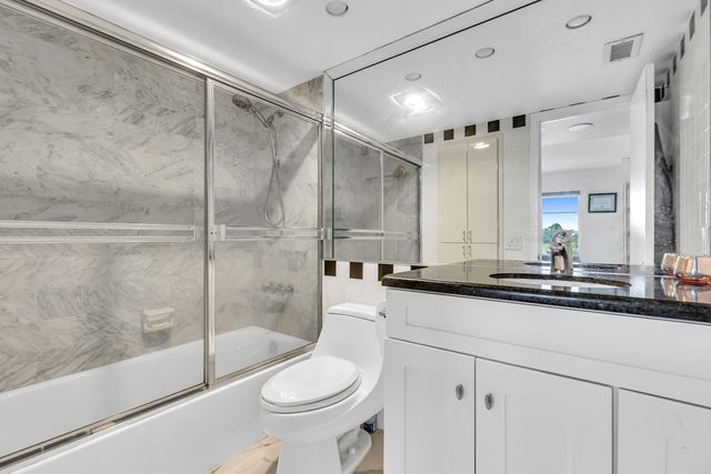 9500 N Hollybrook Lake Drive 301, Pembroke Pines, FL 33025