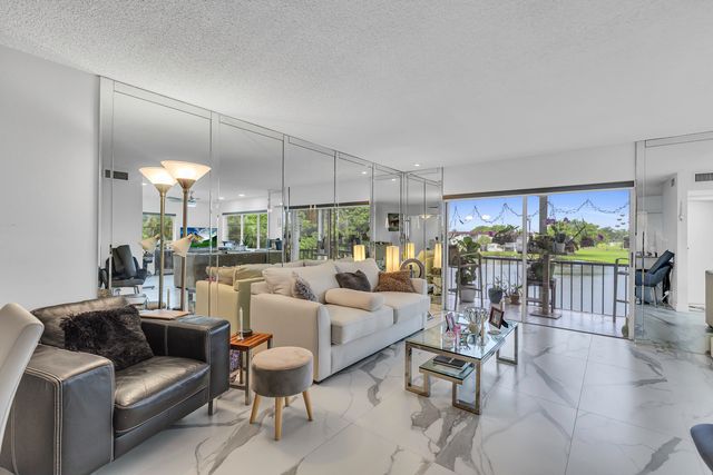 9500 N Hollybrook Lake Drive 301, Pembroke Pines, FL 33025