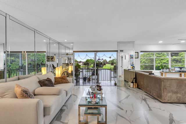 9500 N Hollybrook Lake Drive 301, Pembroke Pines, FL 33025
