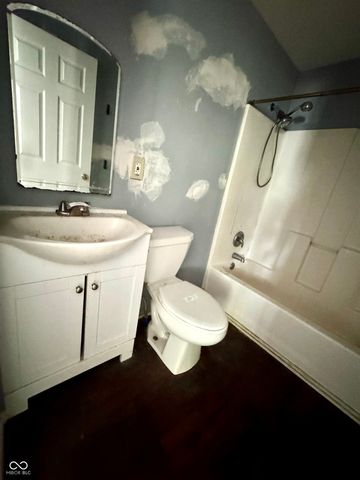 39 Martinsville Street, Greencastle, IN 46135