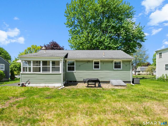 152 Somerset Street, West Hartford, CT 06110