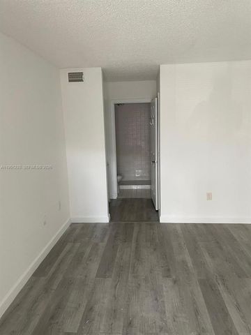 455 NE 210th Cir Ter 102-18, Miami, FL 33179