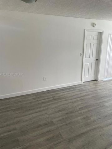 455 NE 210th Cir Ter 102-18, Miami, FL 33179