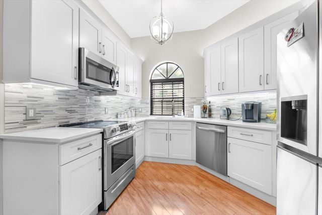 5131 Europa Drive L, Boynton Beach, FL 33437