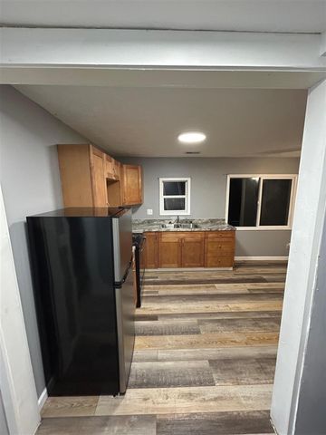 600 W Hodge Avenue, Lansing, MI 48910