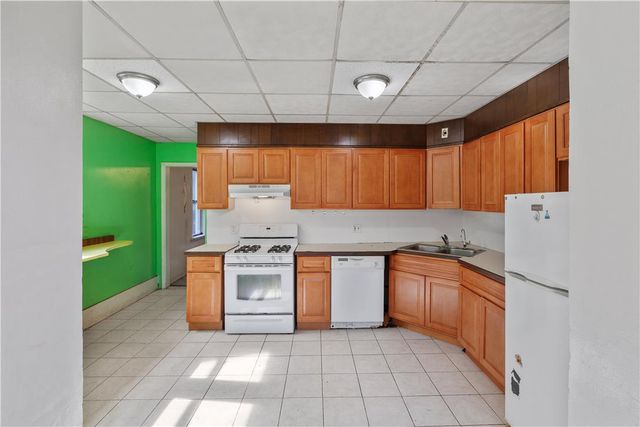 1844 Chew Street, Allentown City, PA 18104