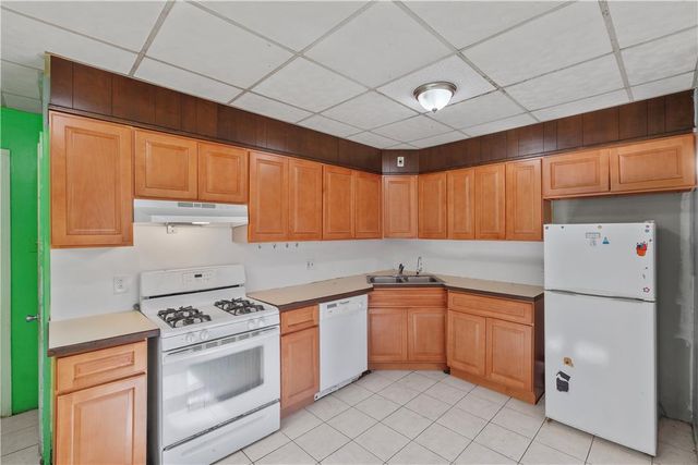 1844 Chew Street, Allentown City, PA 18104