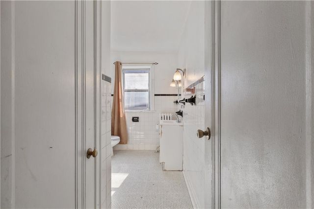 1844 Chew Street, Allentown City, PA 18104