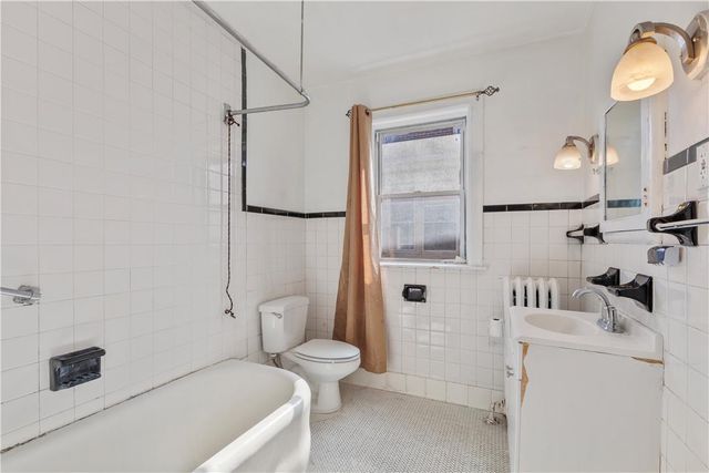 1844 Chew Street, Allentown City, PA 18104
