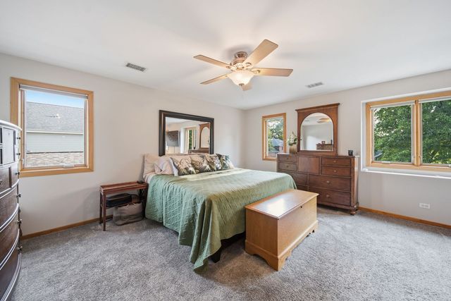 11001 S Albany Avenue, Chicago, IL 60655