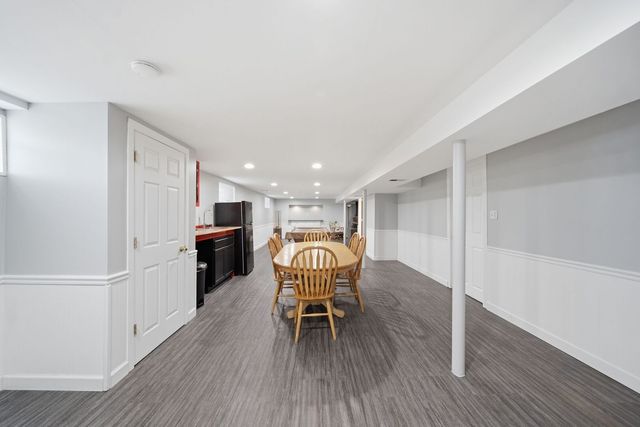 11001 S Albany Avenue, Chicago, IL 60655
