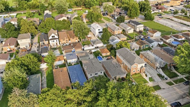 11001 S Albany Avenue, Chicago, IL 60655