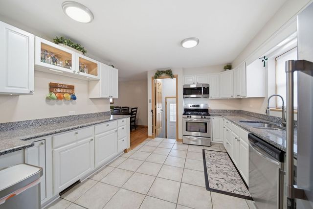 11001 S Albany Avenue, Chicago, IL 60655