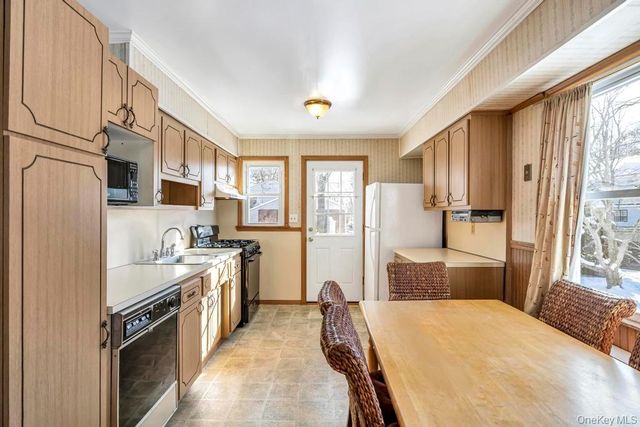 1611 Baldwin Boulevard, Bay Shore, NY 11706