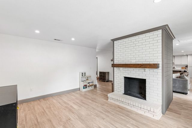 5216 Ashbrook Road, Dallas, TX 75227