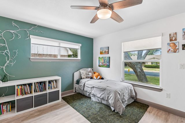 5216 Ashbrook Road, Dallas, TX 75227