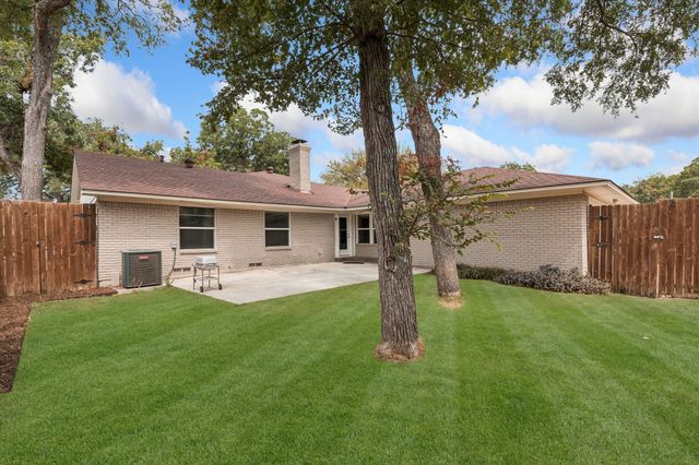 5216 Ashbrook Road, Dallas, TX 75227