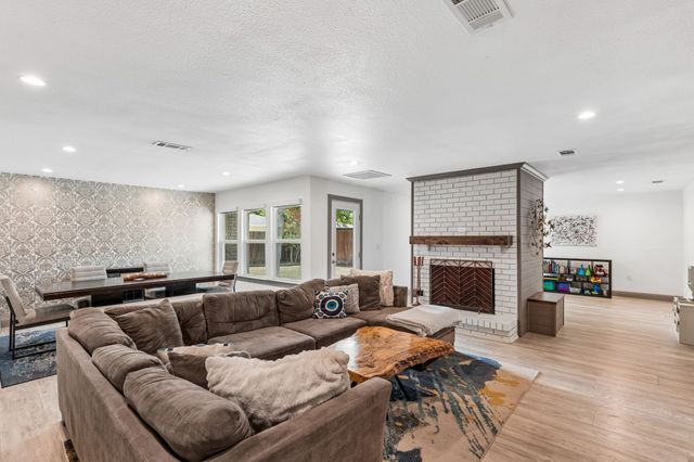 5216 Ashbrook Road, Dallas, TX 75227