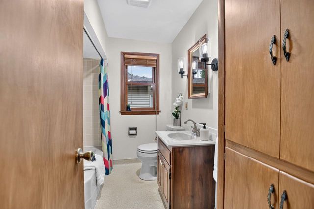 926 E BYRD STREET, Appleton, WI 54911